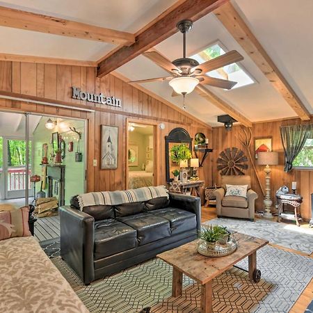 Tranquil Creekside Cottage With Deck And Lanai Franklin Exterior photo