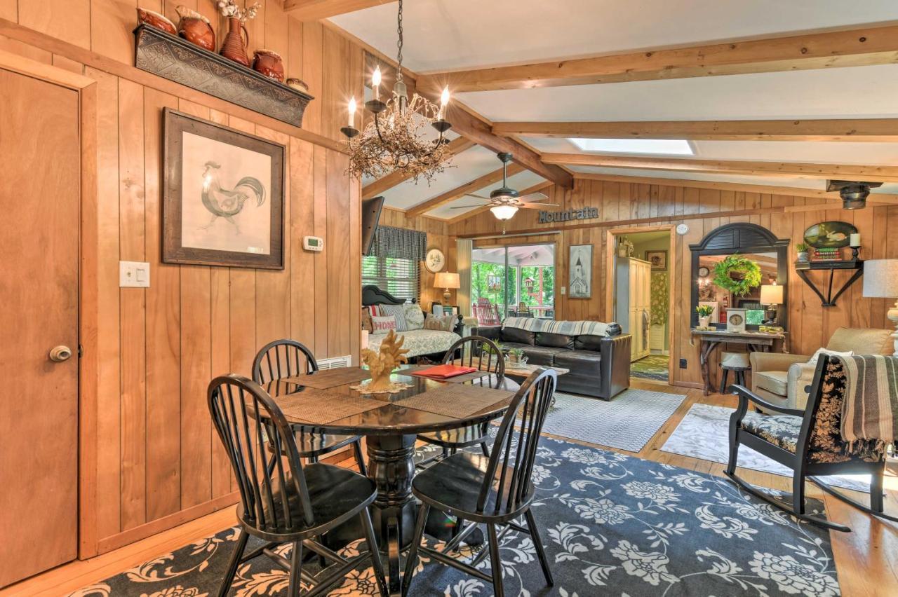 Tranquil Creekside Cottage With Deck And Lanai Franklin Exterior photo